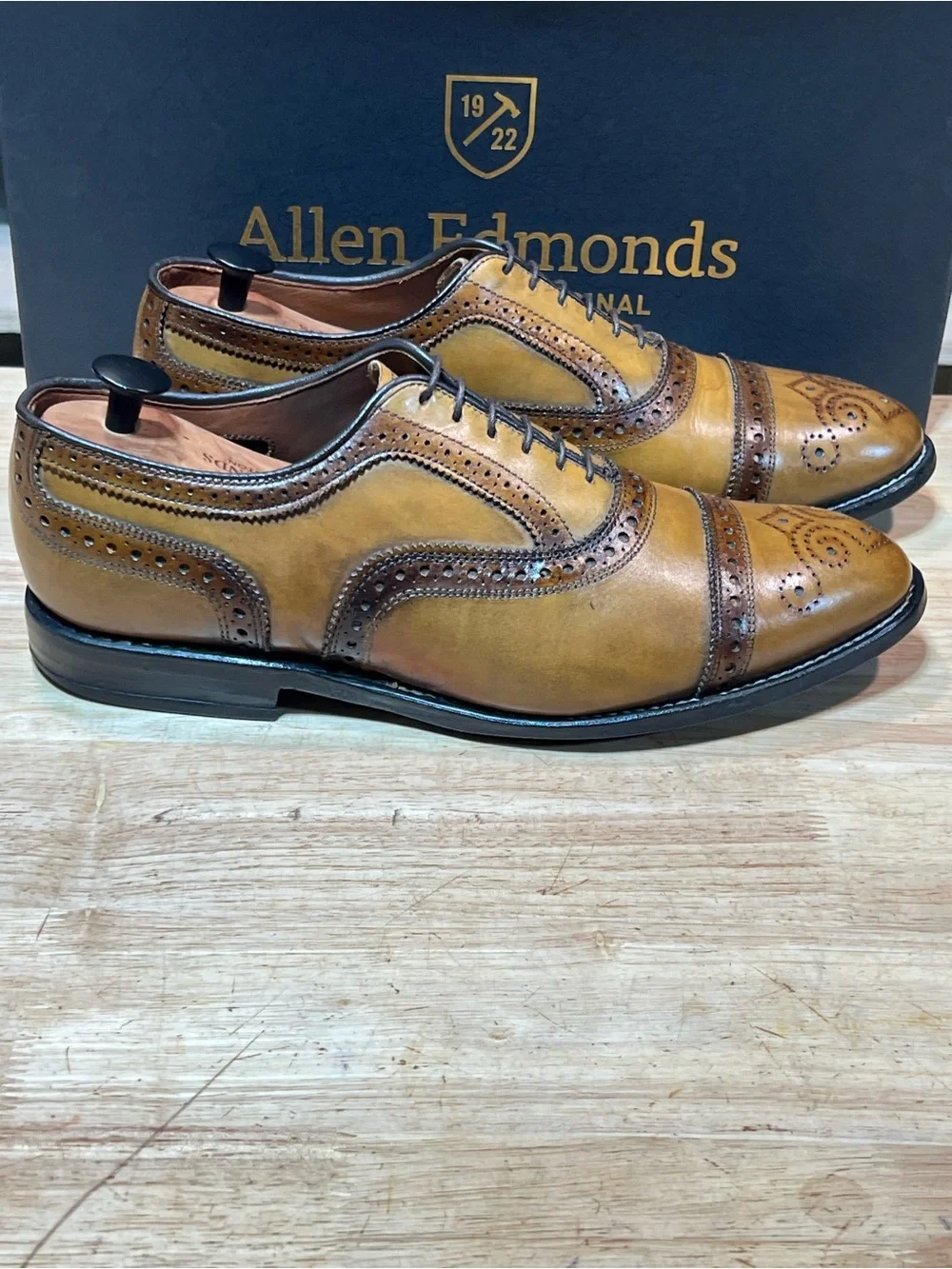 Allen Edmonds Strand Men’s Brogue Cap Toe Oxfords With Patinas Sz 8.5 2E 🇺🇸